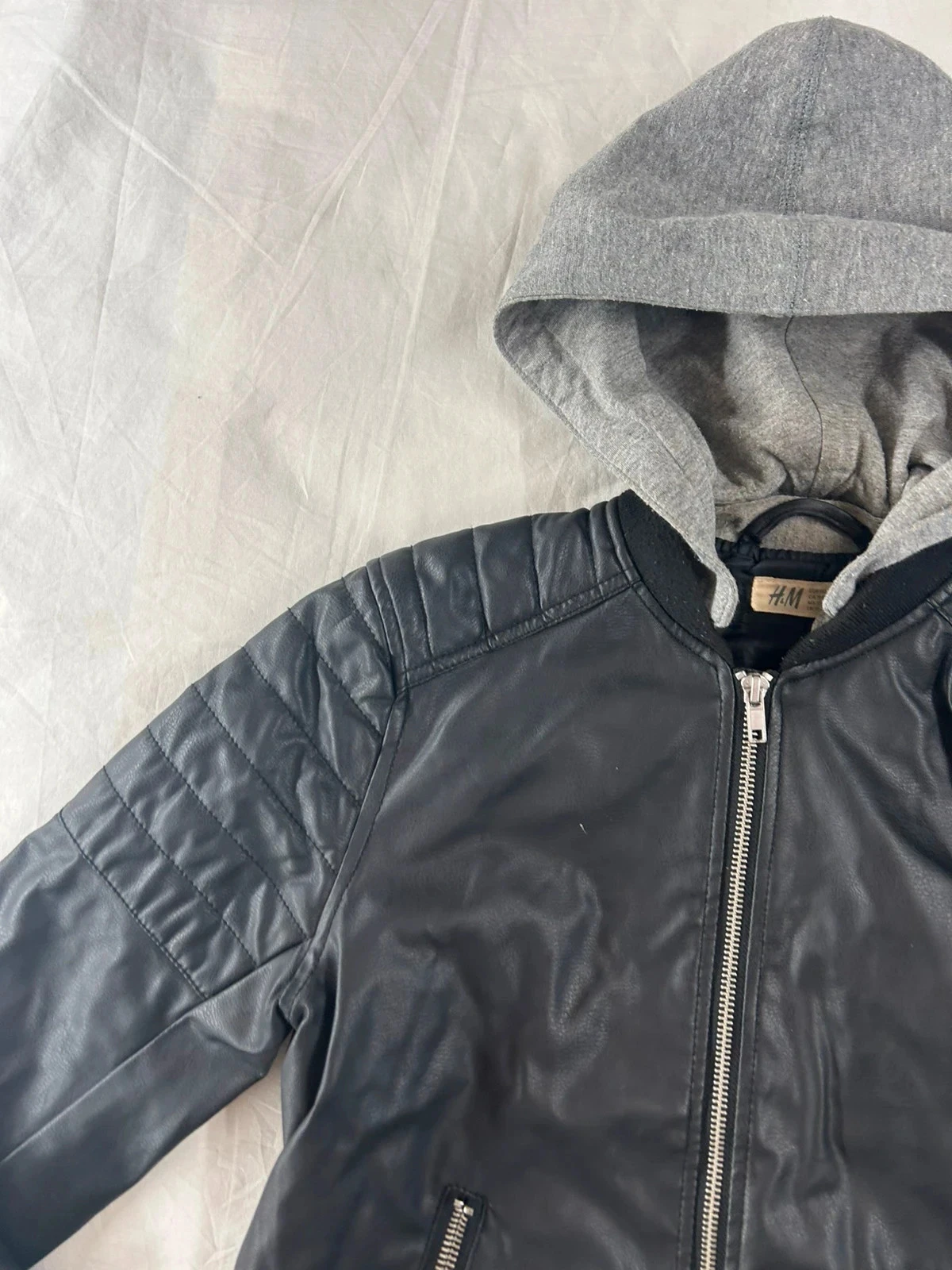 Black puffer vest h&m for children – photo 5